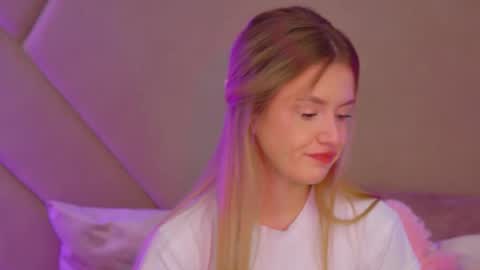 Snapshot of milanabalmain chatting on October 7, 4:20 am MilanaBalmain online show from October 7, 4:20 am