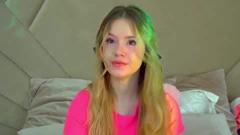 Snapshot of milanabalmain chatting on October 13, 4:12 am MilanaBalmain online show from October 13, 4:12 am