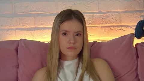 Snapshot of milanabalmain chatting on October 14, 4:35 am MilanaBalmain online show from October 14, 4:35 am