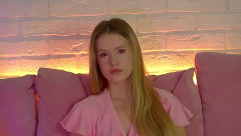 Snapshot of milanabalmain chatting on November 10, 4:33 am MilanaBalmain online show from November 10, 4:33 am