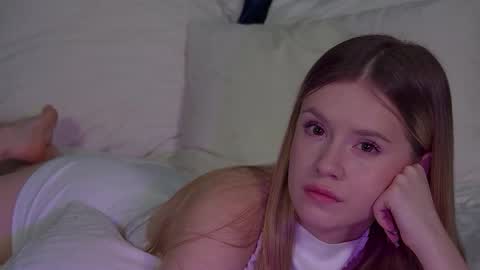 Snapshot of milanabalmain chatting on November 11, 5:40 am MilanaBalmain online show from November 11, 5:40 am