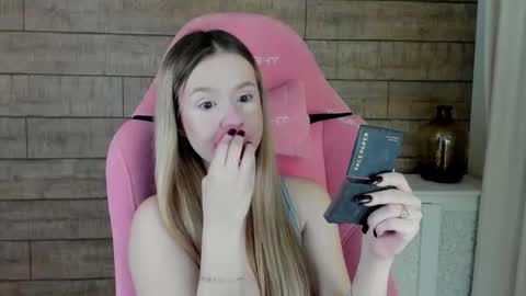 Snapshot of milanabalmain chatting on November 16, 4:29 am MilanaBalmain online show from November 16, 4:29 am