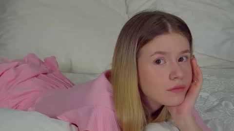 Snapshot of milanabalmain chatting on November 30, 4:38 am MilanaBalmain online show from November 30, 4:38 am