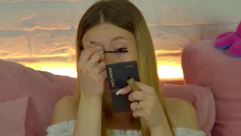 Snapshot of milanabalmain chatting on December 2, 5:02 am MilanaBalmain online show from December 2, 5:02 am