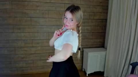 MilanaBalmain online show from March 21, 8:19 am