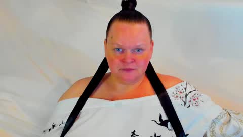 Snapshot of milanabiegert chatting on February 15, 5:50 pm Lana online show from February 15, 5:50 pm