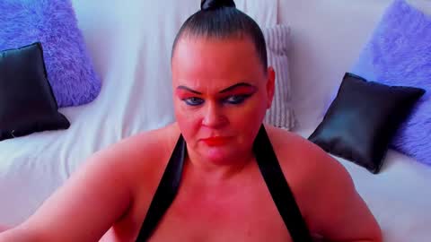 Snapshot of milanabiegert chatting on February 24, 10:15 am Lana online show from February 24, 10:15 am