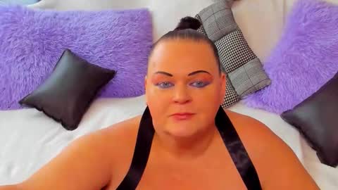 Snapshot of milanabiegert chatting on October 5, 11:30 am Lana online show from October 5, 11:30 am