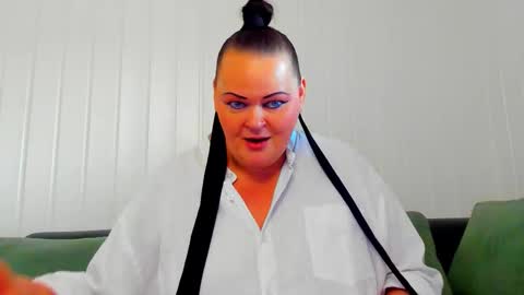 Lana online show from March 16, 4:00 pm