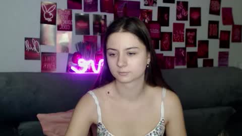 milanaroz online show from November 17, 2:12 pm