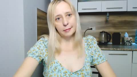 Snapshot of milanav chatting on December 27, 4:36 am Milena online show from December 27, 4:36 am