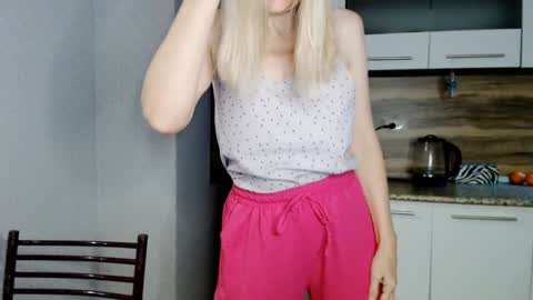Snapshot of milanav chatting on January 17, 1:57 am Milena online show from January 17, 1:57 am