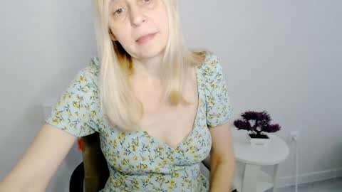 Snapshot of milanav chatting on January 22, 9:02 am Milena online show from January 22, 9:02 am
