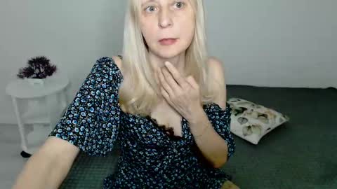 Snapshot of milanav chatting on March 11, 2:54 am Milena online show from March 11, 2:54 am