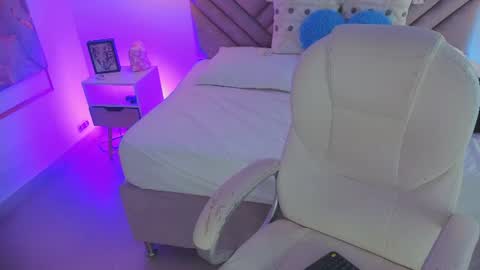 Snapshot of milancorleone chatting on July 9, 11:36 am Milan Corleone online show from July 9, 11:36 am
