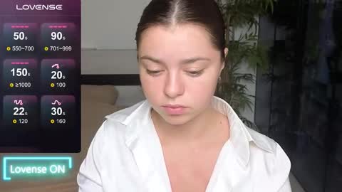 Mila online show from September 18, 10:45 pm