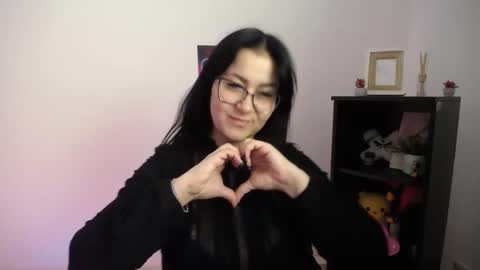 Snapshot of milania_milaa chatting on October 22, 8:03 am milania_milaa online show from October 22, 8:03 am