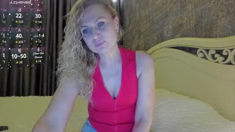 Snapshot of milanna_x chatting on October 16, 4:52 pm milanna_x online show from October 16, 4:52 pm