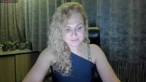 Snapshot of milanna_x chatting on October 29, 7:04 pm milanna_x online show from October 29, 7:04 pm