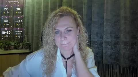 Snapshot of milanna_x chatting on November 6, 6:20 pm milanna_x online show from November 6, 6:20 pm