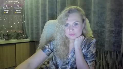 Snapshot of milanna_x chatting on December 14, 10:36 pm milanna_x online show from December 14, 10:36 pm