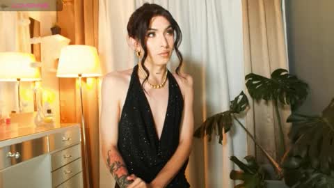 Snapshot of milansantana24 chatting on November 11, 1:05 am MILAN SANTANA online show from November 11, 1:05 am