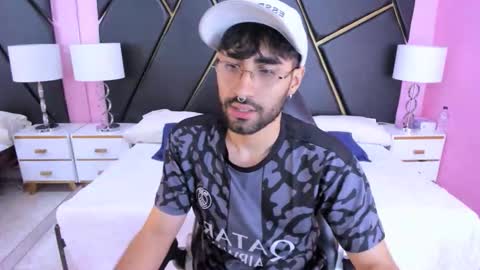 milanzaire online show from November 7, 2:55 am