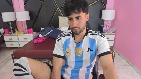 milanzaire online show from November 23, 10:09 pm