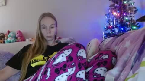 Snapshot of milastoned chatting on January 10, 5:45 pm Mila online show from January 10, 5:45 pm