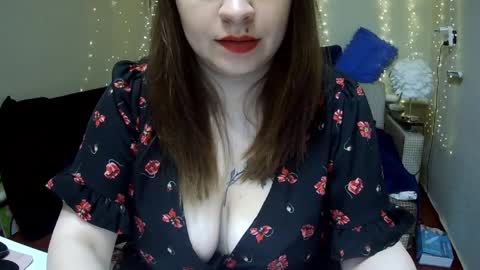 Milaxcute online show from May 26, 7:43 pm
