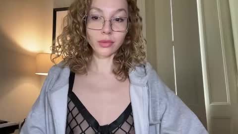 Mila online show from January 6, 10:08 am