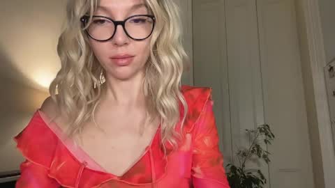 Mila online show from April 22, 5:03 pm