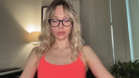 Mila online show from June 25, 11:04 am