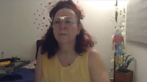 milchanell online show from April 4, 5:38 am