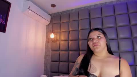 Snapshot of mile_u chatting on February 11, 3:40 am Milena online show from February 11, 3:40 am