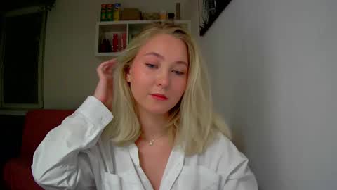 Milena new nonude shy blonde natural online show from September 23, 7:28 pm