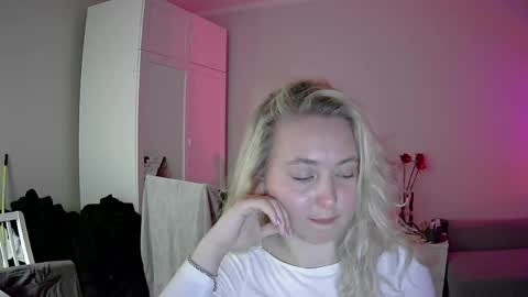 Milena new nonude shy blonde natural online show from April 28, 11:54 pm