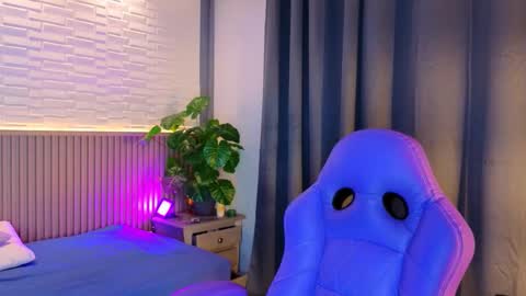 Snapshot of milena_lawson chatting on November 8, 10:48 am milena_lawson online show from November 8, 10:48 am