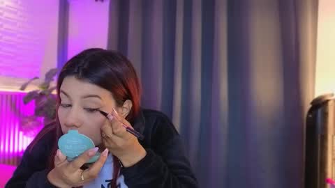 Snapshot of milena_lawson chatting on December 15, 10:41 am milena_lawson online show from December 15, 10:41 am