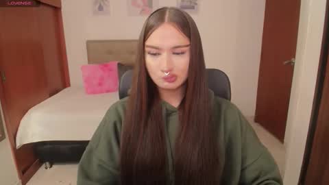 Miley online show from October 24, 4:25 pm