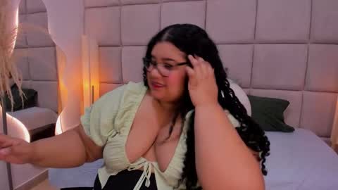 Miley online show from November 29, 7:50 pm