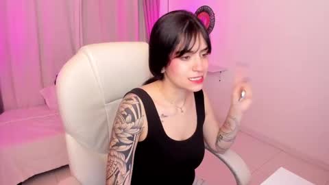 Snapshot of mileyberry chatting on October 19, 3:07 am IEY EY online show from October 19, 3:07 am