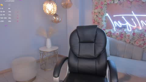 Miley Cruz  IG miley model23 online show from December 2, 1:36 am