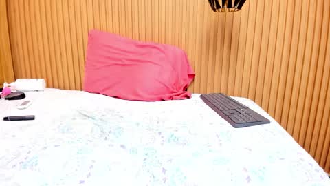 MILEY online show from November 23, 12:32 am