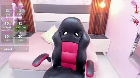 MILEY online show from February 18, 7:54 pm