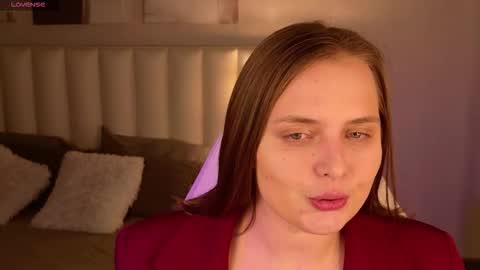 mileylovelyx online show from November 17, 1:11 am