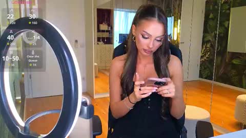 Miley Sin online show from February 10, 12:09 pm