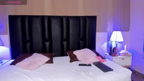 milf_meli online show from October 27, 7:07 pm