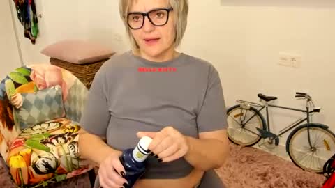 Snapshot of milfelladd69 chatting on February 2, 12:46 pm MilfElla online show from February 2, 12:46 pm