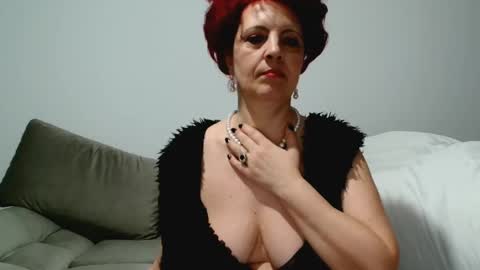 Milfsupreme online show from January 19, 8:51 pm